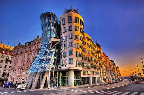 10 Strangest Buildings 