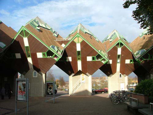 10 Strangest Buildings 