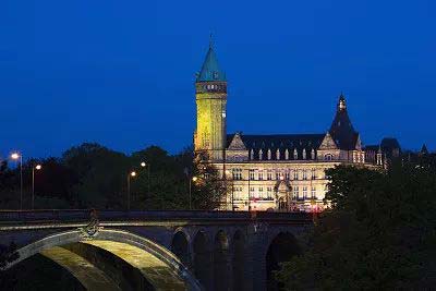 2018全球十大避税天堂:中国两地上榜 第一是瑞士