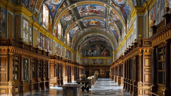 西班牙圣罗伦所宫的埃斯科里亚尔图书馆