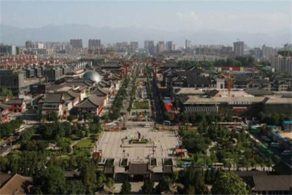 中国10个核心城市，西安/南京上榜，前三无争议