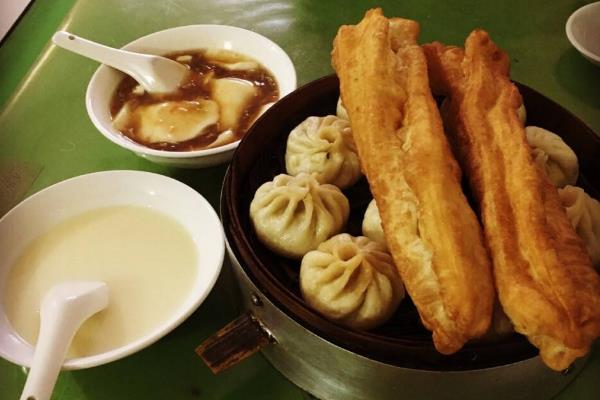 世界十大最经典的早餐，中国的油条豆浆居榜首
