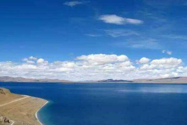 世界十大湖泊排行榜：贝加尔湖仅居第七，里海名列前茅