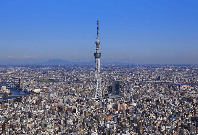 世界最大的十大铁塔：广州塔居第四，哈利法塔排第一