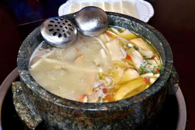 云南10道特色野生菌名菜:野生菌火锅居榜首,你吃过没?(2)_巴拉排行榜