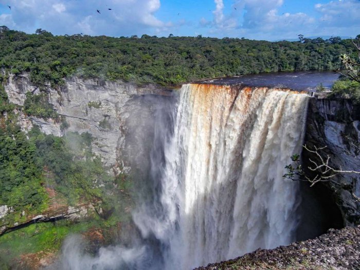 世界上最美十大瀑布，伊瓜苏大瀑布位列榜首